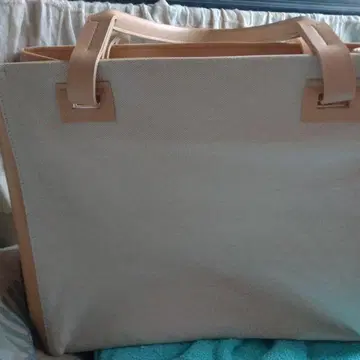 베이지 캔버스 가죽 토트백