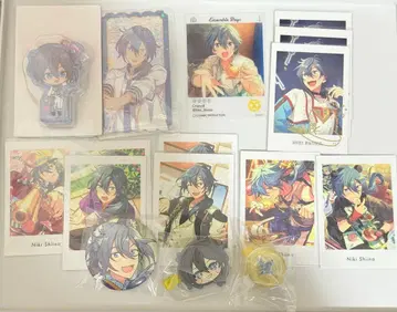 앙스타 시이나 니키 캔뱃지 링 라이트 코롯타 앞머리 클립