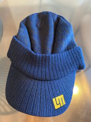 라우드마우스 네이비 니트 모자 챙 부착