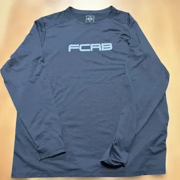 FCRB 블랙 긴팔 티셔츠 L 사이즈