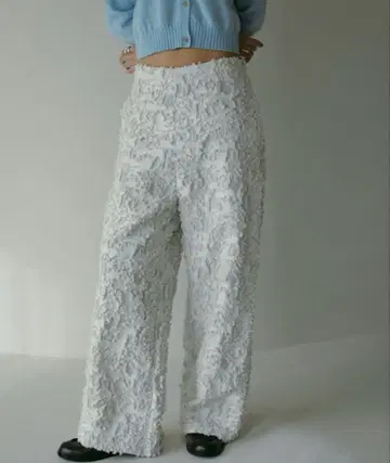 에트레토쿄 컷 자카드 세미 와이드 팬츠