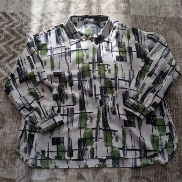 nao 추상 패턴 긴팔 셔츠