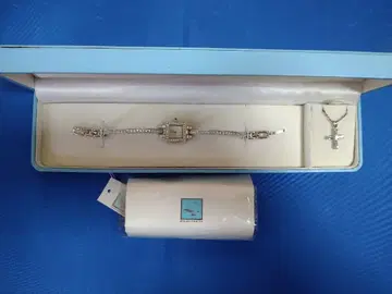 Jewellery Collection 시계와 목걸이 세트