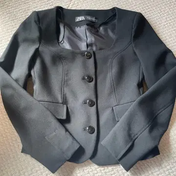 ZARA 블랙 자켓 EUR 32