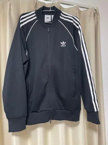 adidas 블랙 스트라이프 저지