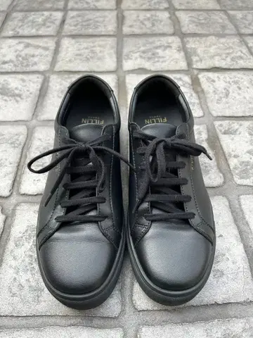 FILLIN TOKYO 블랙 가죽 스니커즈