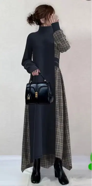 체크 무늬 롱 원피스 하이넥