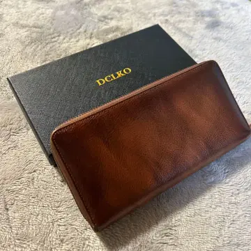 DCLKO 브라운 가죽 장지갑