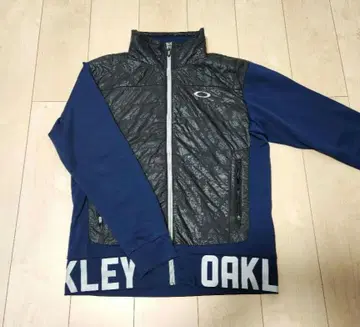 Oakley 네이비 긴팔 자켓
