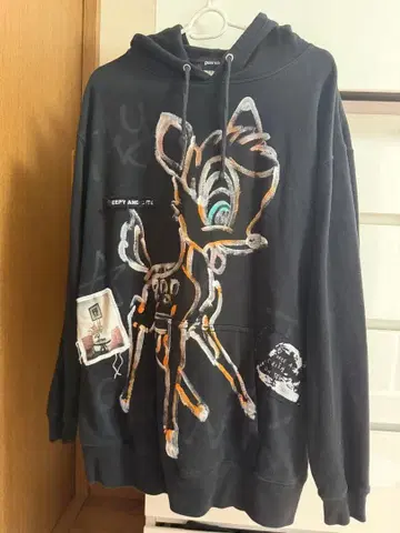 [Disney 밤비] 즉시 품절된 레어 게르니카 빅 실루엣 후드티