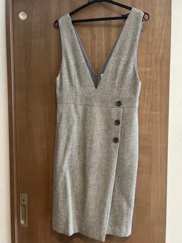 그레이 V넥 원피스 버튼 포함