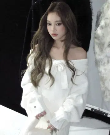 andwang Ribbon Off-Shoulder Knit Set