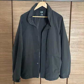 새상품급 24 모델 유니클로 윈드프루프 스탠드 블루종 블랙 XL