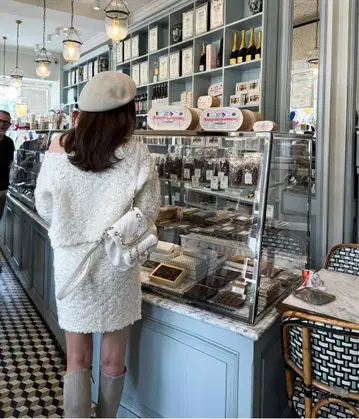 쉘러 셋업 니트