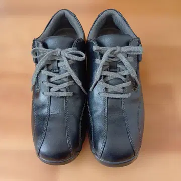 YONEX 블랙 스니커즈 파워크