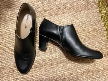 오데뜨 앤 오딜 가죽 숏힐 부티