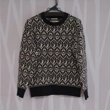 GLOSTER 니트 스웨터 클리닝 완료