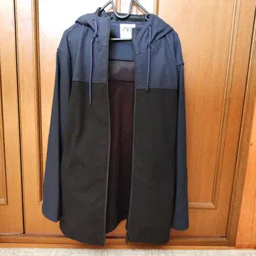 ZARA 후드 부착 점퍼 S 사이즈