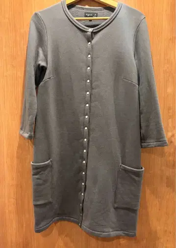 에네스베 그레이 버튼 가디건 7부 소매