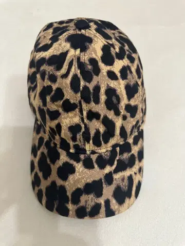 ZARA 레오파드 무늬 캡