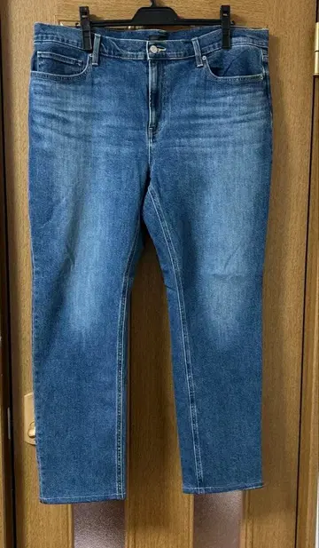 미사용 유니클로 스트레이트 슬림 청바지 여성용 36