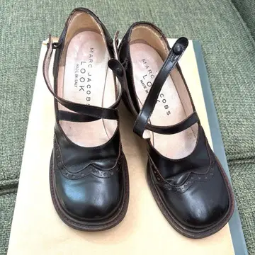 MARC JACOBS 가죽 펌프스 중간 힐 빈티지 제품