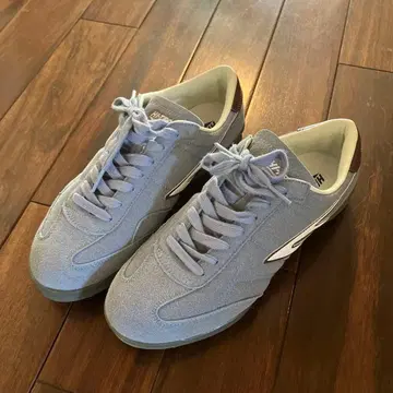 HI-TEC 라이트 그레이 스니커즈