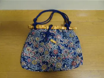 대나무 공예를 사용한 일본 의류 토트 백