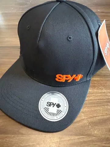 SPY+ 블랙 스냅백 캡