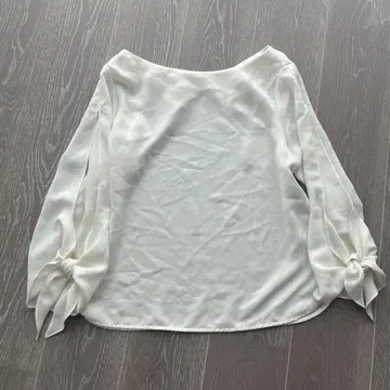 [새상품] NOBLE 노블 화이트 리본 포함 긴팔 블라우스