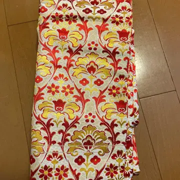 화려한 빨간색과 금색 꽃무늬 후쿠로 오비 약 350cm