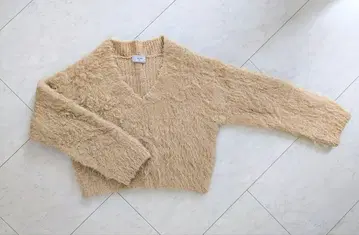 [ 새상품급 ] SLOBE 베이지 V넥 니트