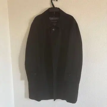 BELLUMORE 블랙 스텐카라 코트