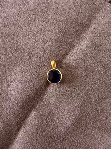 [ 마리 엘레느 드 타이어크 ] 빈디 펜던트 탑 아이올라이트