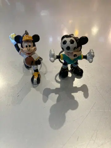 미키마우스 스포츠 키링 2개 세트
