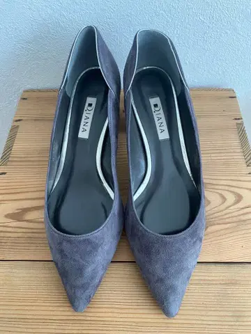 [ 새상품급 ] DIANA 다이애나 펌프스 그레이 24.5cm