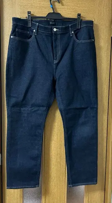 미사용 유니클로 스트레이트 슬림 청바지 36 여성용