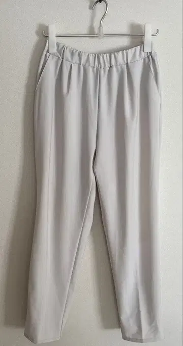 OURHOME 믿음직한 테이퍼드 팬츠 White gray