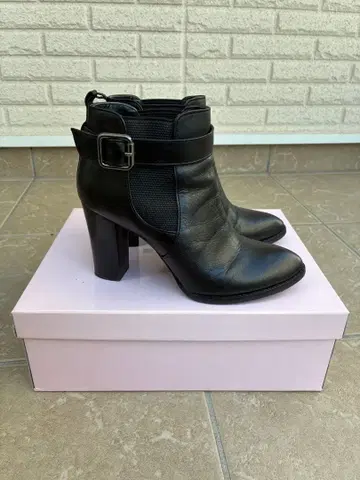 [새상품급] DIANA 사이드 고어 부츠 벨트 숏부츠 블랙