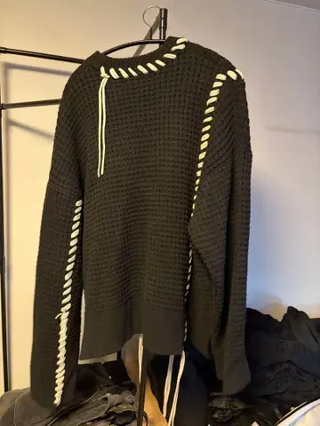 maison Special 뜨개질 디자인 니트 스웨터 블랙