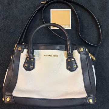 MICHAEL KORS 마이클코어스 화이트 블랙 숄더백