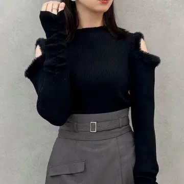 dazzlin 오픈 에코 퍼 슬리브 니트탑