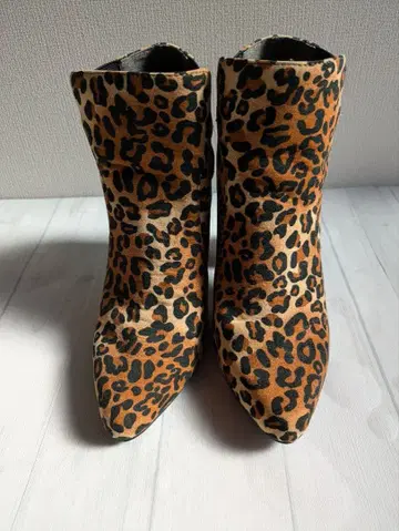 ROYAL PARTY 레오파드 무늬 부츠