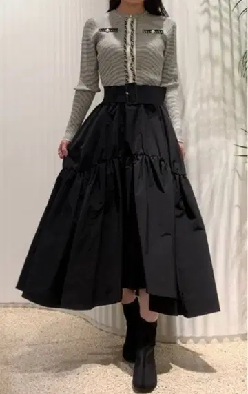 스나이델 벨트온 볼륨 개더 스커트