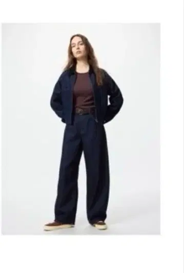 유니클로 배기 커브진 남녀 공용 32 NAVY