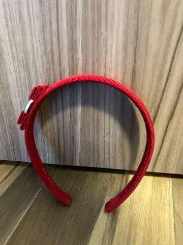 페라가모 빨간색 머리띠