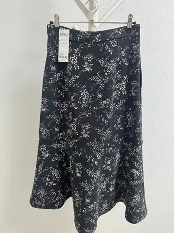 [ anySiS ] 꽃무늬 스커트