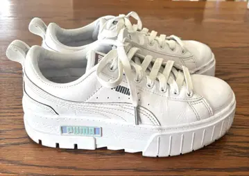 푸마 우먼 메이즈 가죽 통굽 스니커즈 23cm