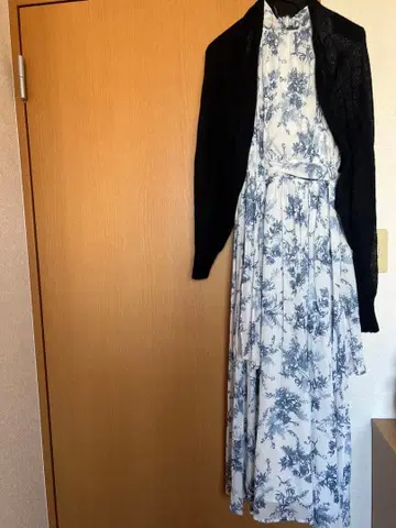 [ 미착용 새상품 ] snidel 홀터넥 볼레로 포함 원피스