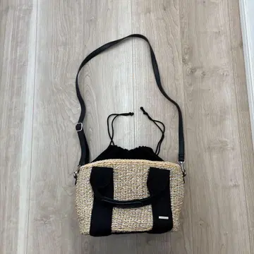 캐주얼 숄더백 베이지 x 블랙